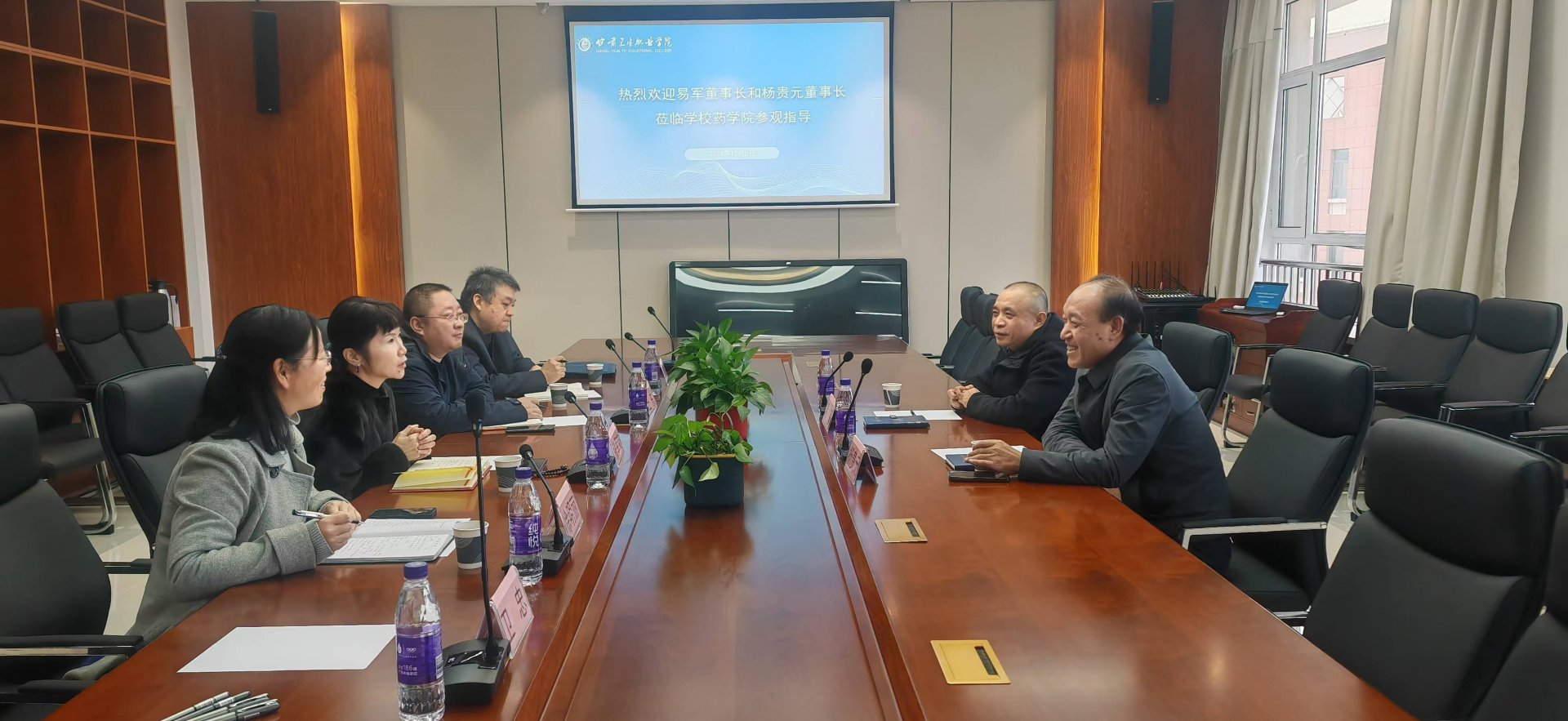 同栏目条目通常按时间倒序排列